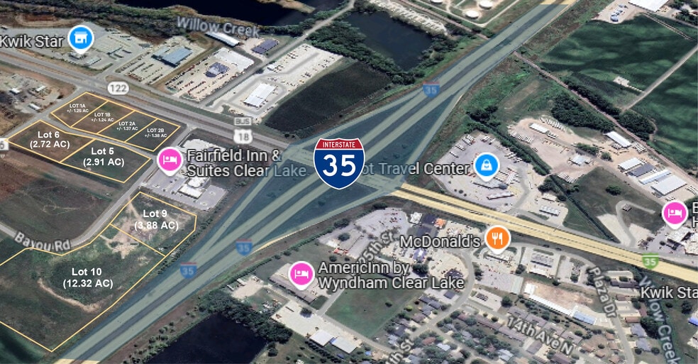 Interstate 35, Clear Lake, IA à vendre - Photo du bâtiment - Image 2 de 6