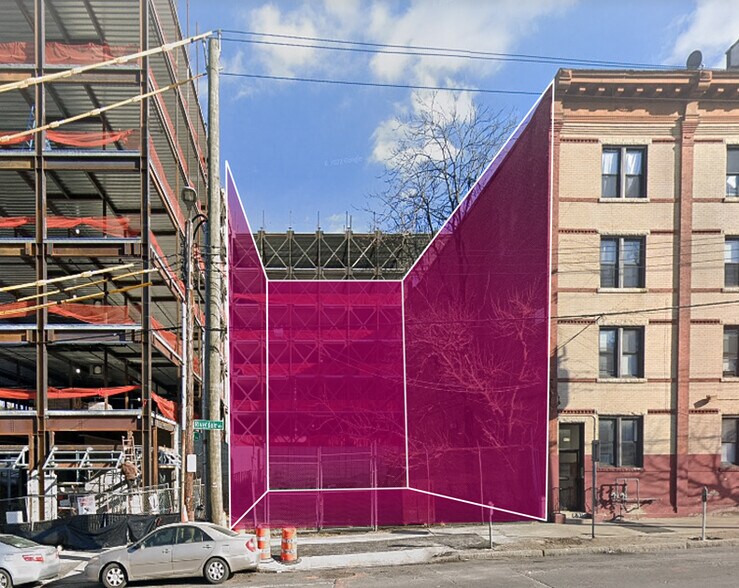 400 Riverdale Ave, Yonkers, NY à vendre - Photo du bâtiment - Image 1 de 1