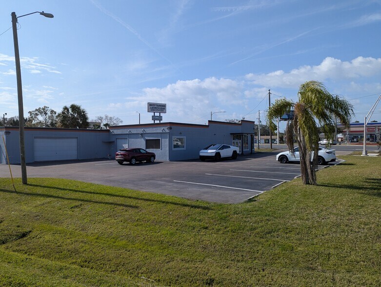 7940 Grand Blvd, Port Richey, FL à vendre - Photo du bâtiment - Image 2 de 16