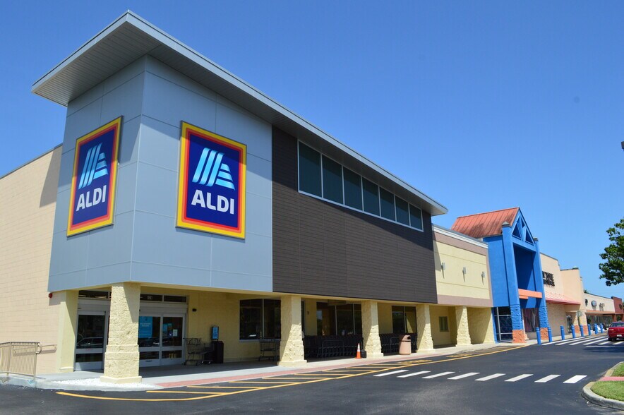 602-628 Barnes Blvd, Rockledge, FL à vendre - Photo du bâtiment - Image 3 de 5