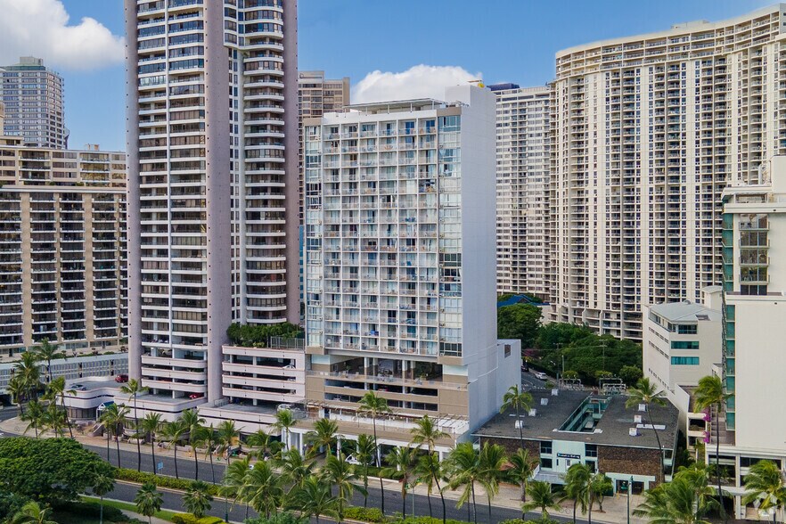 1920 Ala Moana Blvd, Honolulu, HI à louer - Photo du bâtiment - Image 2 de 17