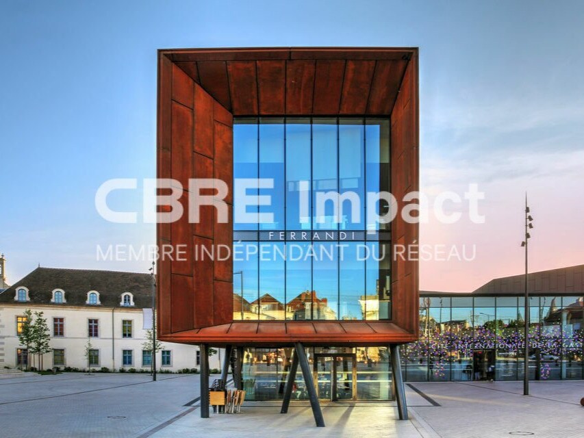 Retail in Dijon for lease Building Photo- Image 1 of 4