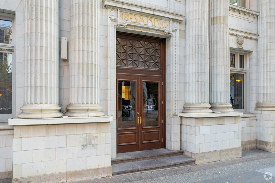 714 1st St SE, Calgary, AB à louer - Photo du bâtiment - Image 3 de 4