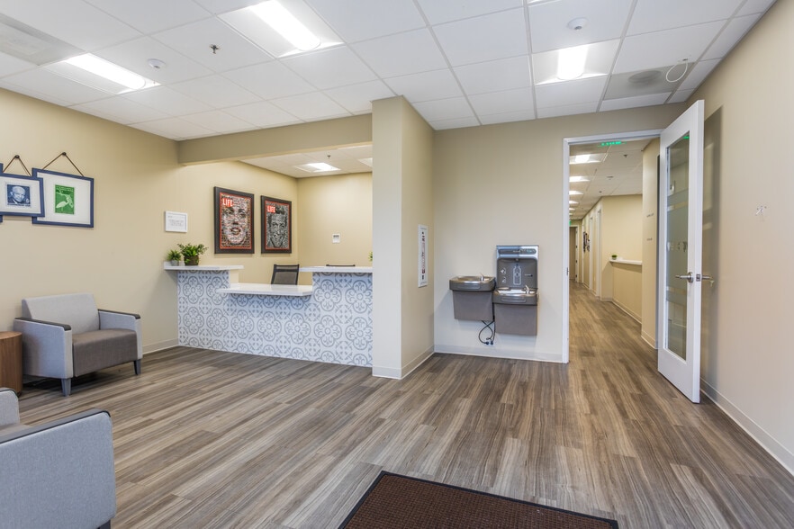 2847 Poplar Ave, Memphis, TN for sale - Matterport 3D Scan - Image 2 of 20