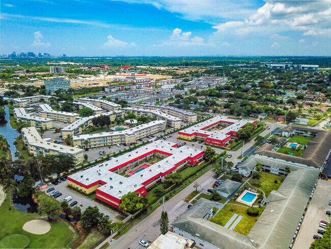 Plus de détails pour 1620-1700 NW 46th Ave, Lauderhill, FL - Multi-résidentiel à vendre