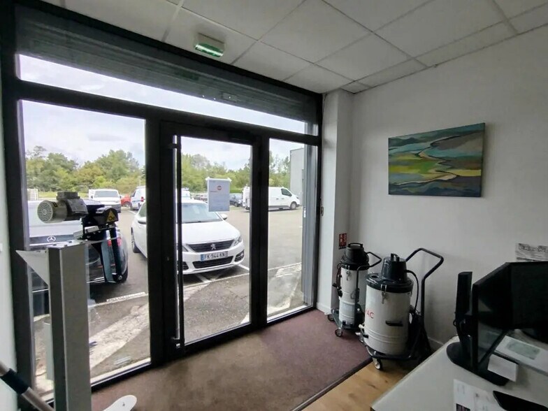 Flex dans Montrabé à louer - Photo du bâtiment - Image 3 de 39