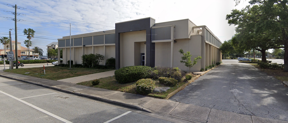 100 Delannoy Ave, Cocoa, FL for lease - Building Photo - Image 1 of 6