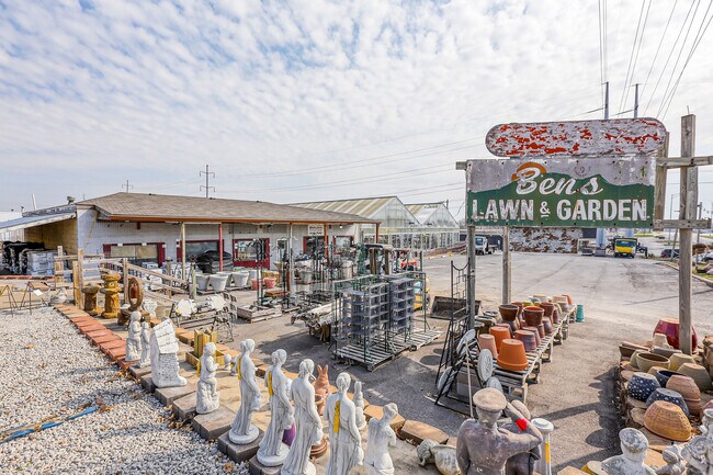 More details for 1001-1009 SW US Highway 40 – for Sale, Blue Springs, MO