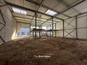 Flex dans Pierre-Bénite à louer Photo intérieure- Image 2 de 7