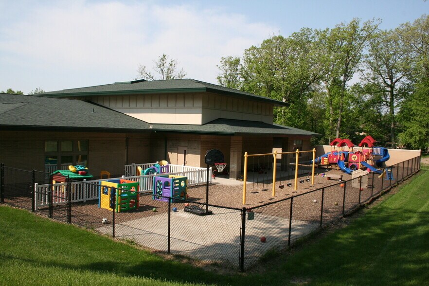 4650 42nd St NE, Cedar Rapids, IA for sale - Building Photo - Image 3 of 6