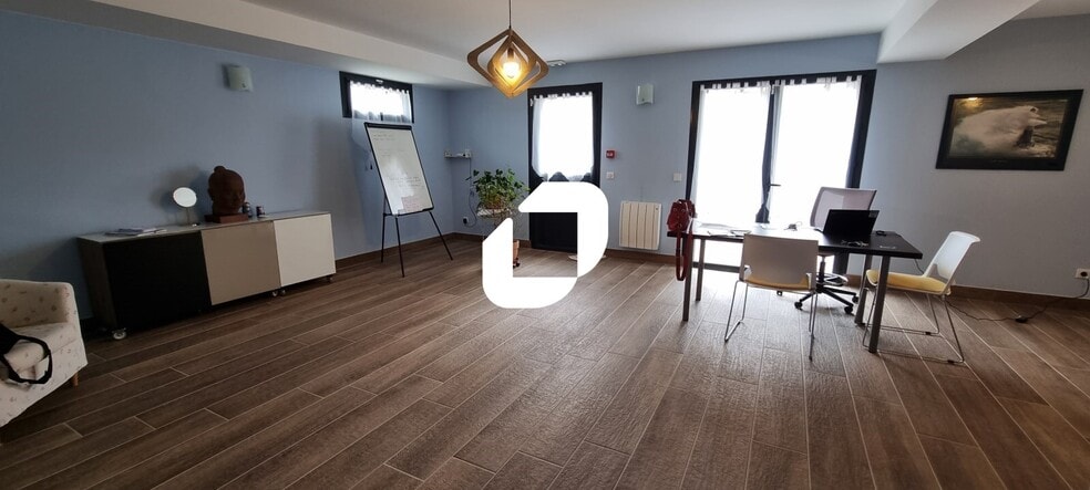 Office in Coupvray for sale - Interior Photo - Image 1 of 10
