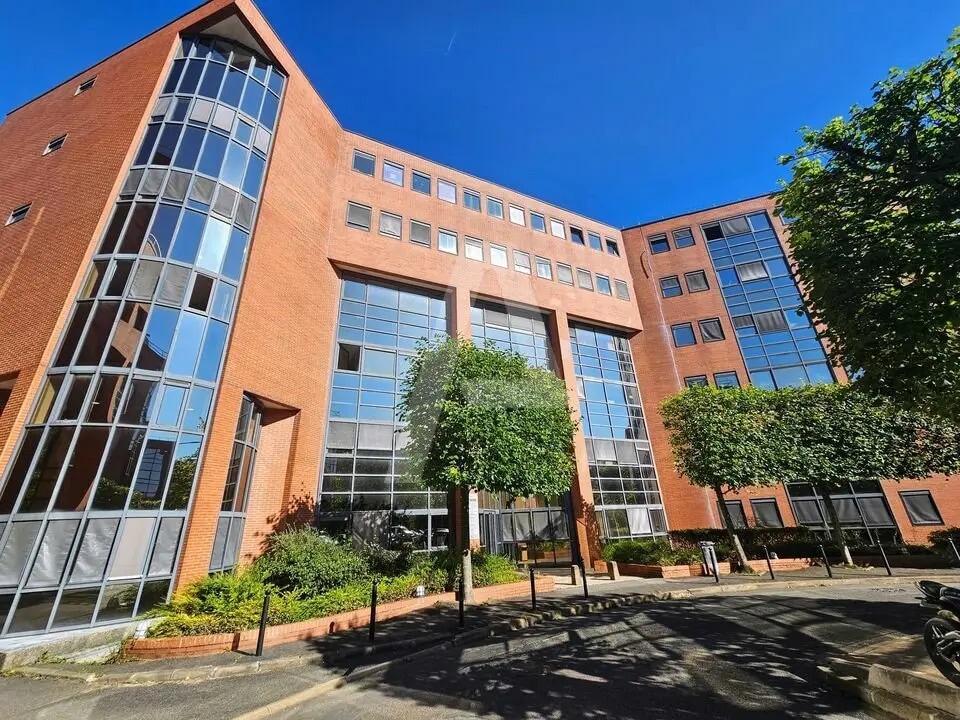 Office in Meudon for sale Building Photo- Image 1 of 11