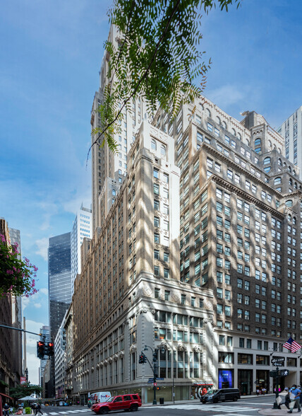 295 Madison Ave, New York, NY for lease - Primary Photo - Image 1 of 47