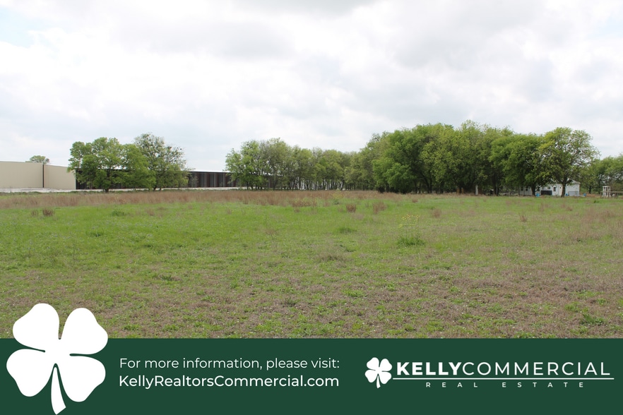 1725 W Spring Valley Rd, Hewitt, TX à vendre - Photo du bâtiment - Image 2 de 4