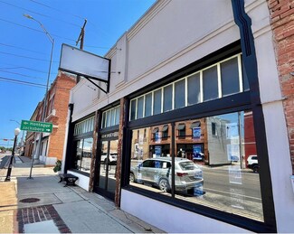 Plus de détails pour 112 W Wise St, Bowie, TX - Bureau à vendre