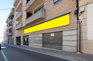 Plus de détails pour Multi-résidentiel à vendre