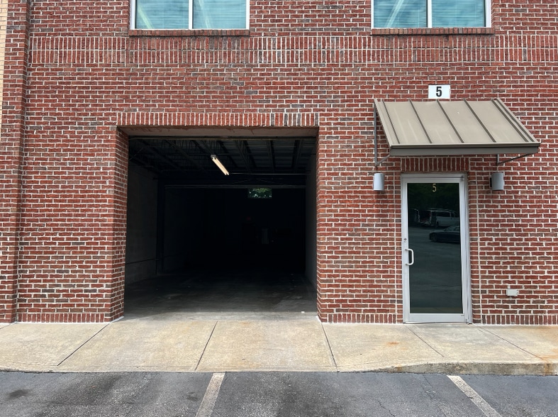 5292 Oakdale Rd SE, Smyrna, GA for lease - Building Photo - Image 3 of 18