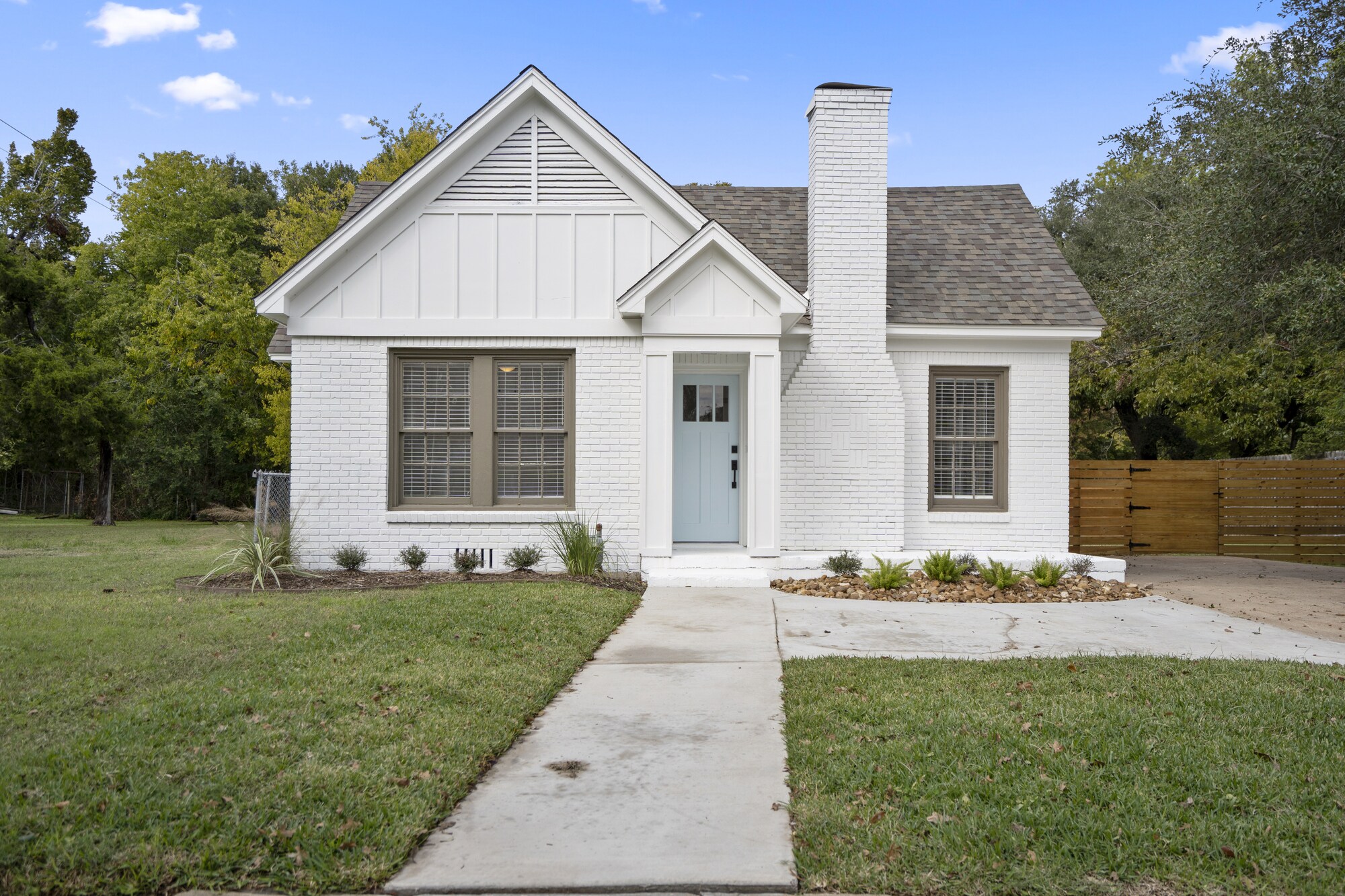 907 E 27th St, Bryan, TX for sale Primary Photo- Image 1 of 1