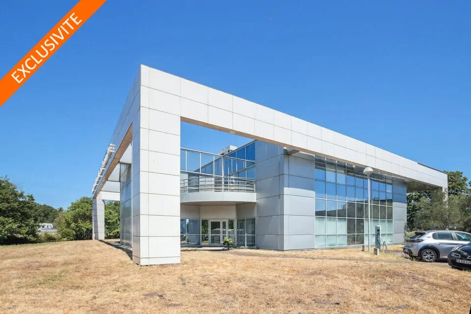 Office in Mérignac for lease Building Photo- Image 1 of 15