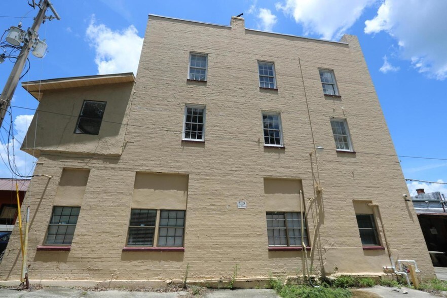 613 Saint Johns Ave, Palatka, FL à vendre - Photo du bâtiment - Image 2 de 6