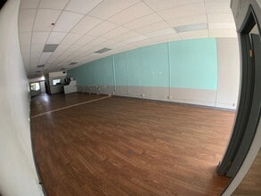 100 N Ashwood Ave, Ventura, CA à louer Photo intérieure- Image 2 de 19