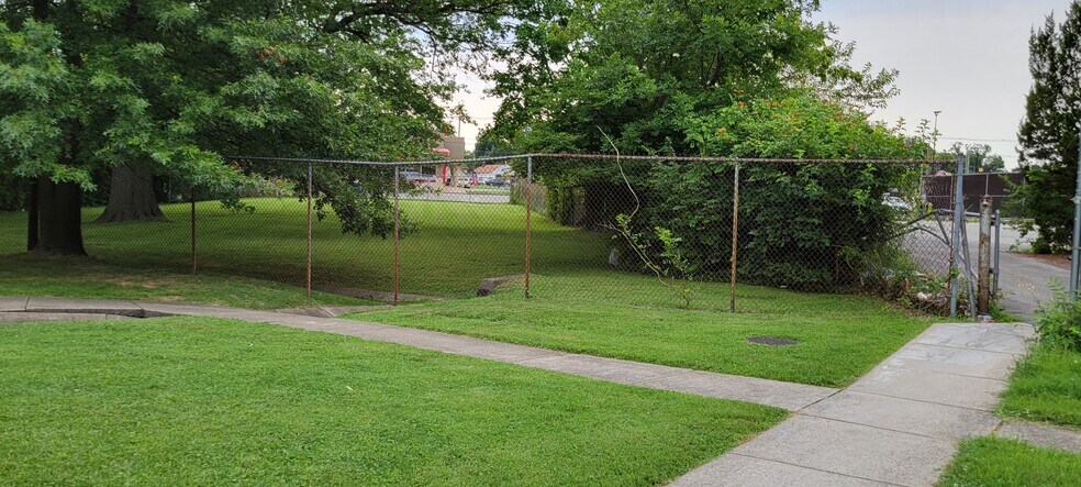 5350 Dixie Hwy, Louisville, KY à vendre - Photo du bâtiment - Image 2 de 5