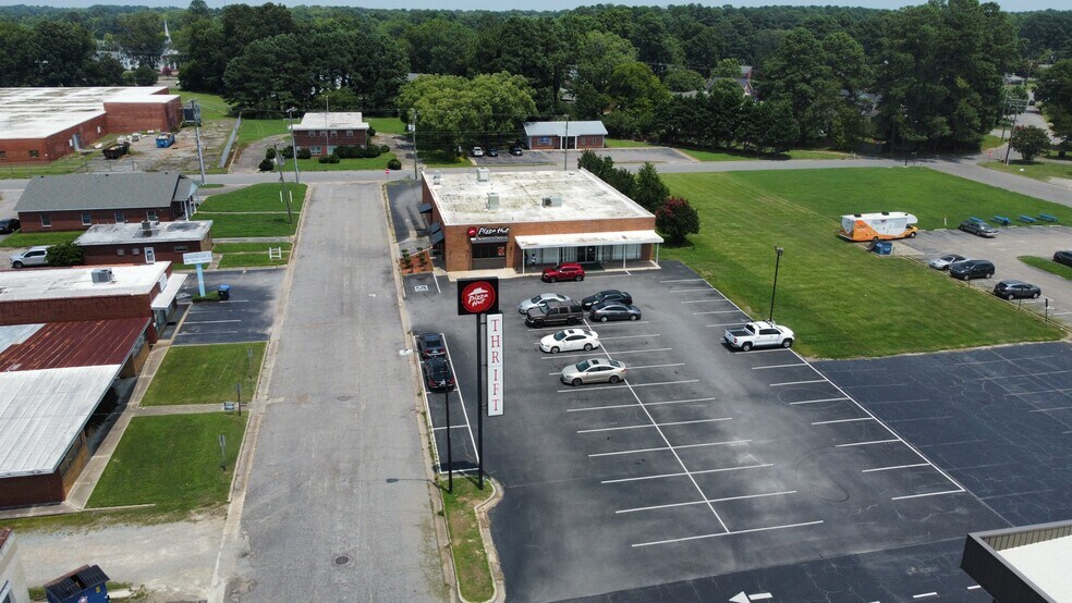 405 Peacock St, Ahoskie, NC à louer - Photo du bâtiment - Image 2 de 7