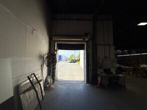 65 Triangle Blvd, Carlstadt, NJ for lease Interior Photo- Image 2 of 2