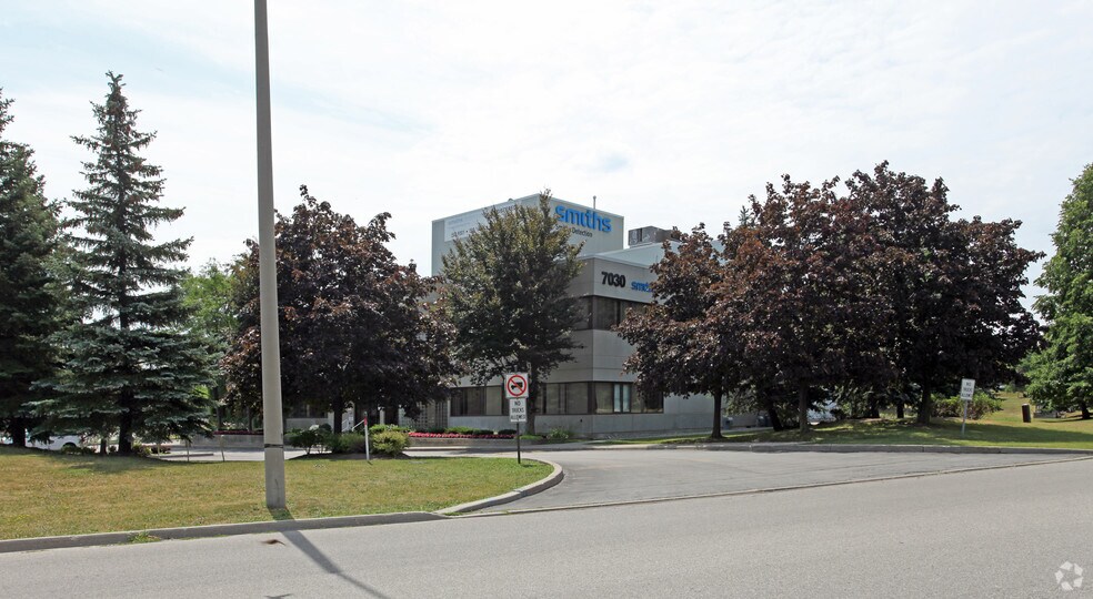 7030 Century Ave, Mississauga, ON à louer - Photo du bâtiment - Image 2 de 3