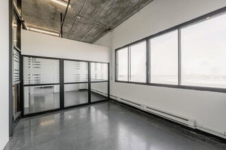 433 Rue Chabanel O, Montréal, QC for lease Building Photo- Image 1 of 9