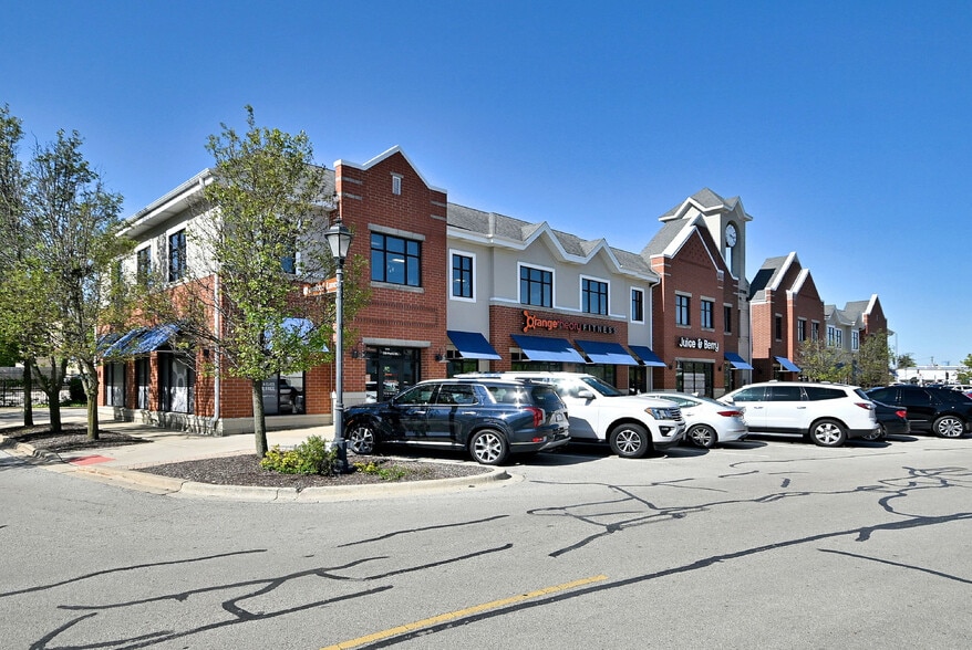 25-41 E Main St, Roselle, IL for sale - Building Photo - Image 3 of 22