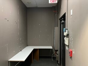 322-340 W Main St, Carpentersville, IL à louer Photo intérieure- Image 1 de 16