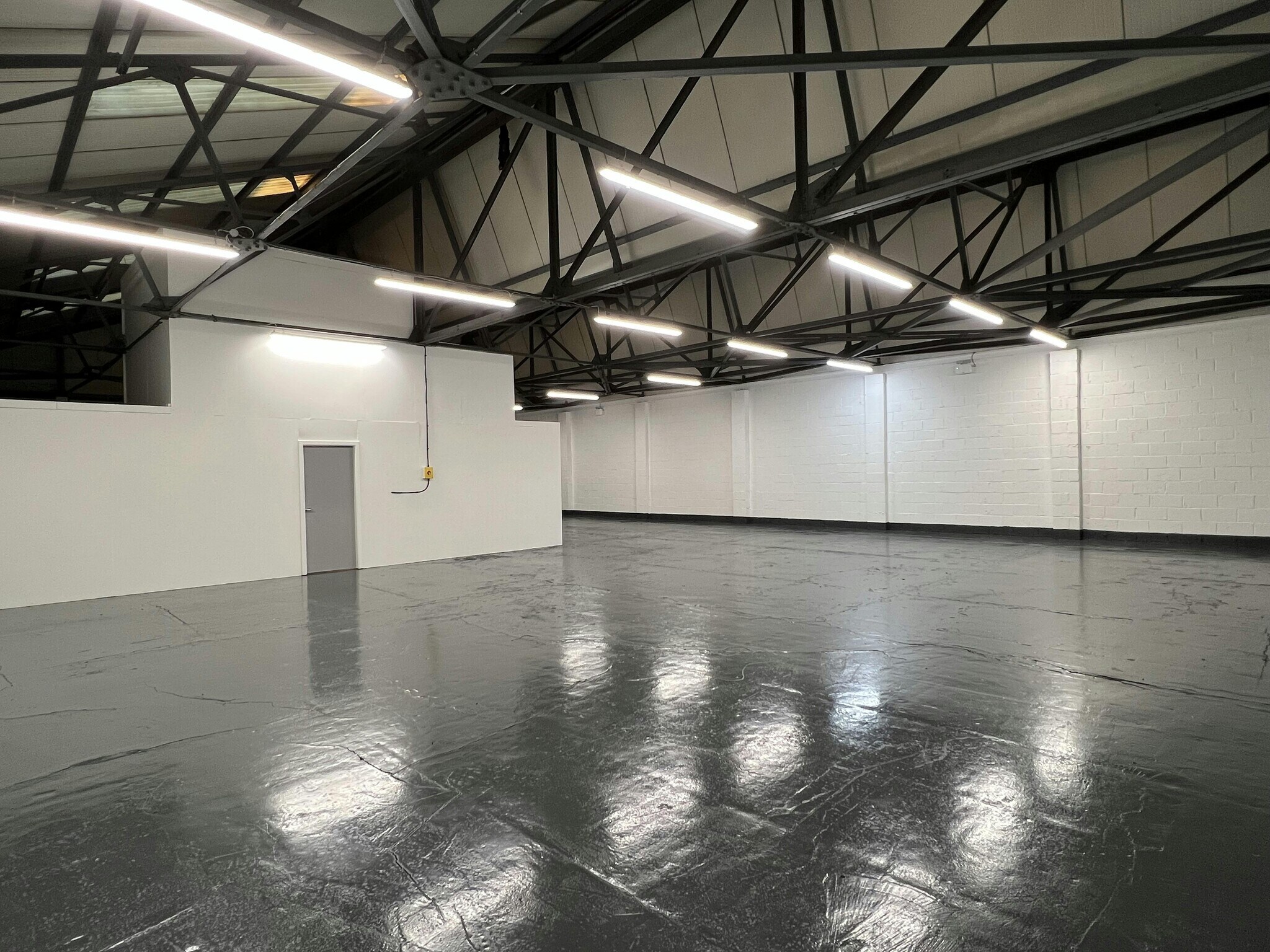 Wilson Pl, East Kilbride for lease Interior Photo- Image 1 of 5