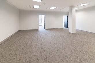 1827 Walden Office Sq, Schaumburg, IL for lease Interior Photo- Image 2 of 5