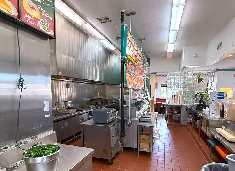 23260 Sunnymead Blvd, Moreno Valley, CA à louer - Photo intérieure - Image 3 de 4