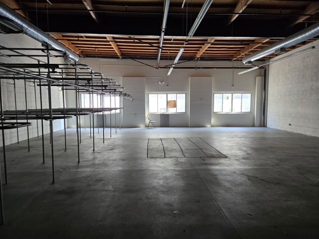 930 E Pico Blvd, Los Angeles, CA for lease Interior Photo- Image 1 of 3