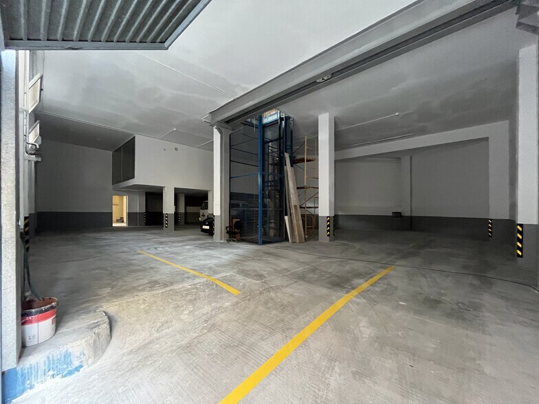 Carrer Creu Guixera, 31, Manresa, Barcelona à louer - Photo du bâtiment - Image 2 de 31