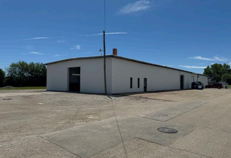 7215 SW Topeka Blvd, Topeka, KS à louer - Photo du bâtiment - Image 3 de 3