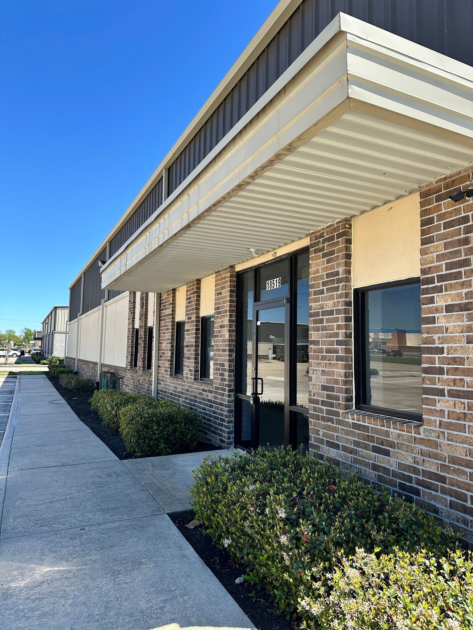 18519 Imperial Valley Dr, Houston, TX for lease Building Photo- Image 1 of 16