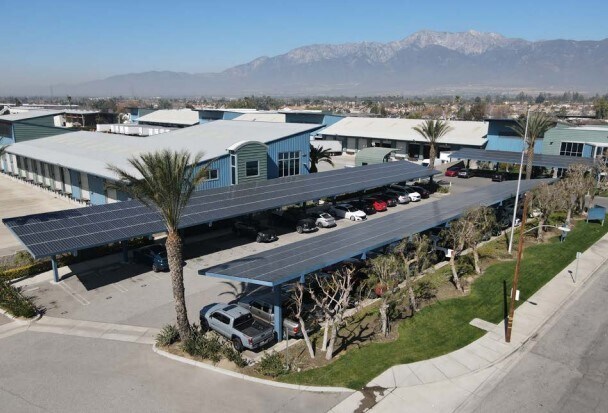 8602 Banana Ave, Fontana, CA à louer - Photo du bâtiment - Image 2 de 3