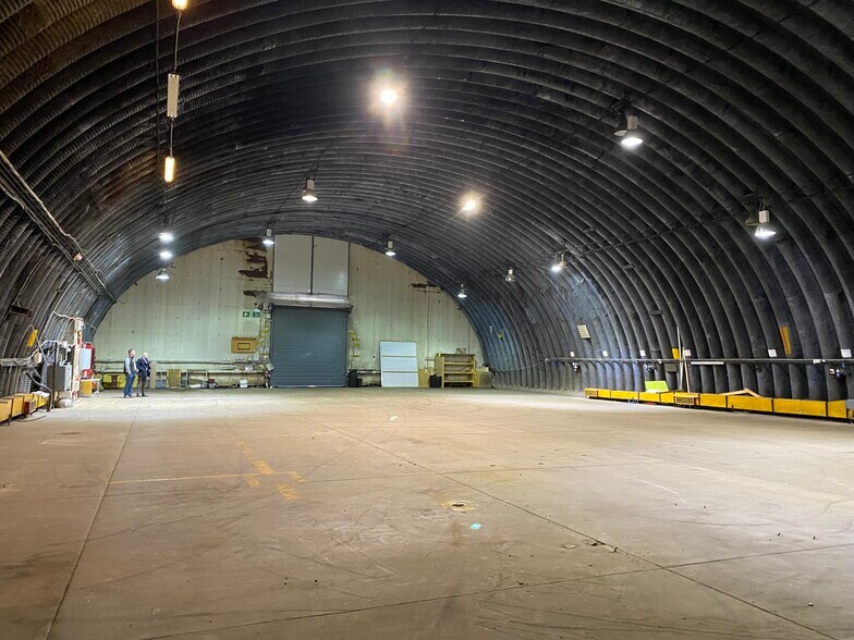 Camp Rd, Upper Heyford à louer - Photo du bâtiment - Image 2 de 4