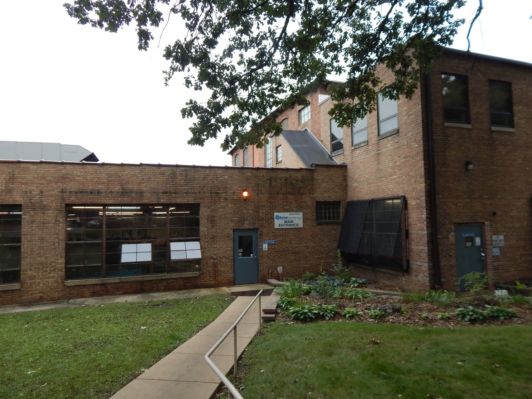911 N Lake St, Aurora, IL for lease Building Photo- Image 1 of 64