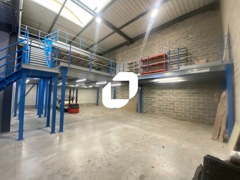 Flex dans SAINT-OUEN-L'AUMONE à louer - Photo intérieure - Image 2 de 12