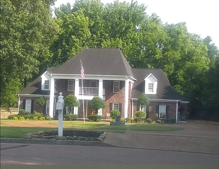 8201 Everwood Cv, Germantown, TN for sale - Building Photo - Image 2 of 28