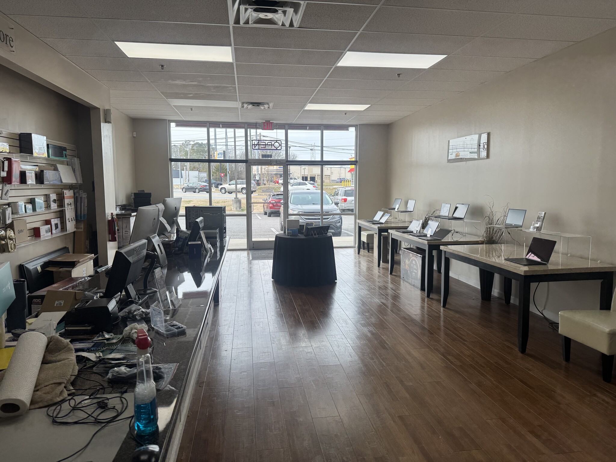 1414 Jenkins Rd, Chattanooga, TN for lease Interior Photo- Image 1 of 6