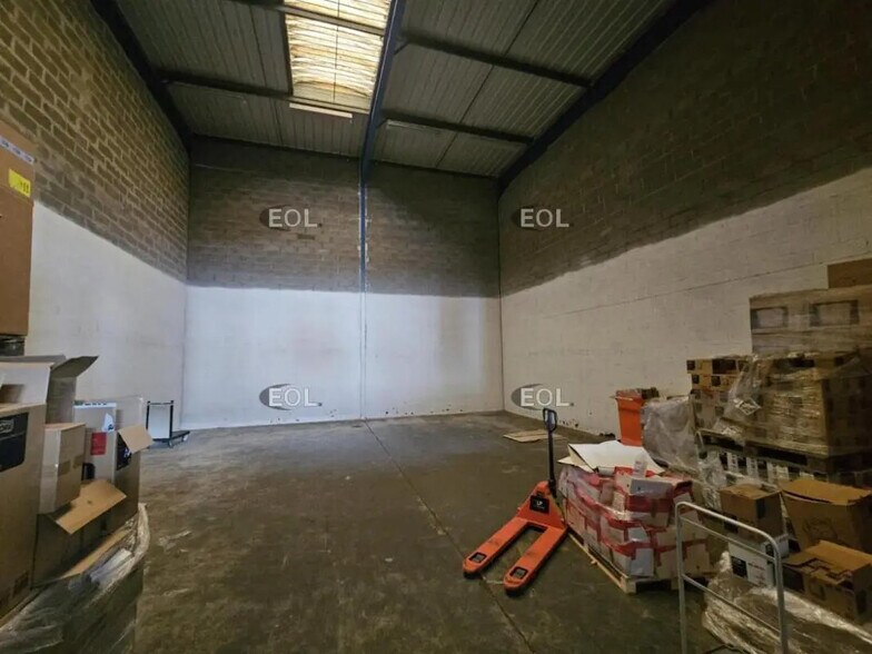 Flex in Vitry-sur-Seine for lease - Building Photo - Image 2 of 8