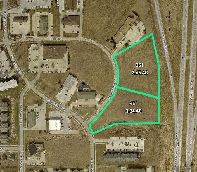 351 SE Gateway Cir, Grimes, IA for sale - Building Photo - Image 2 of 3
