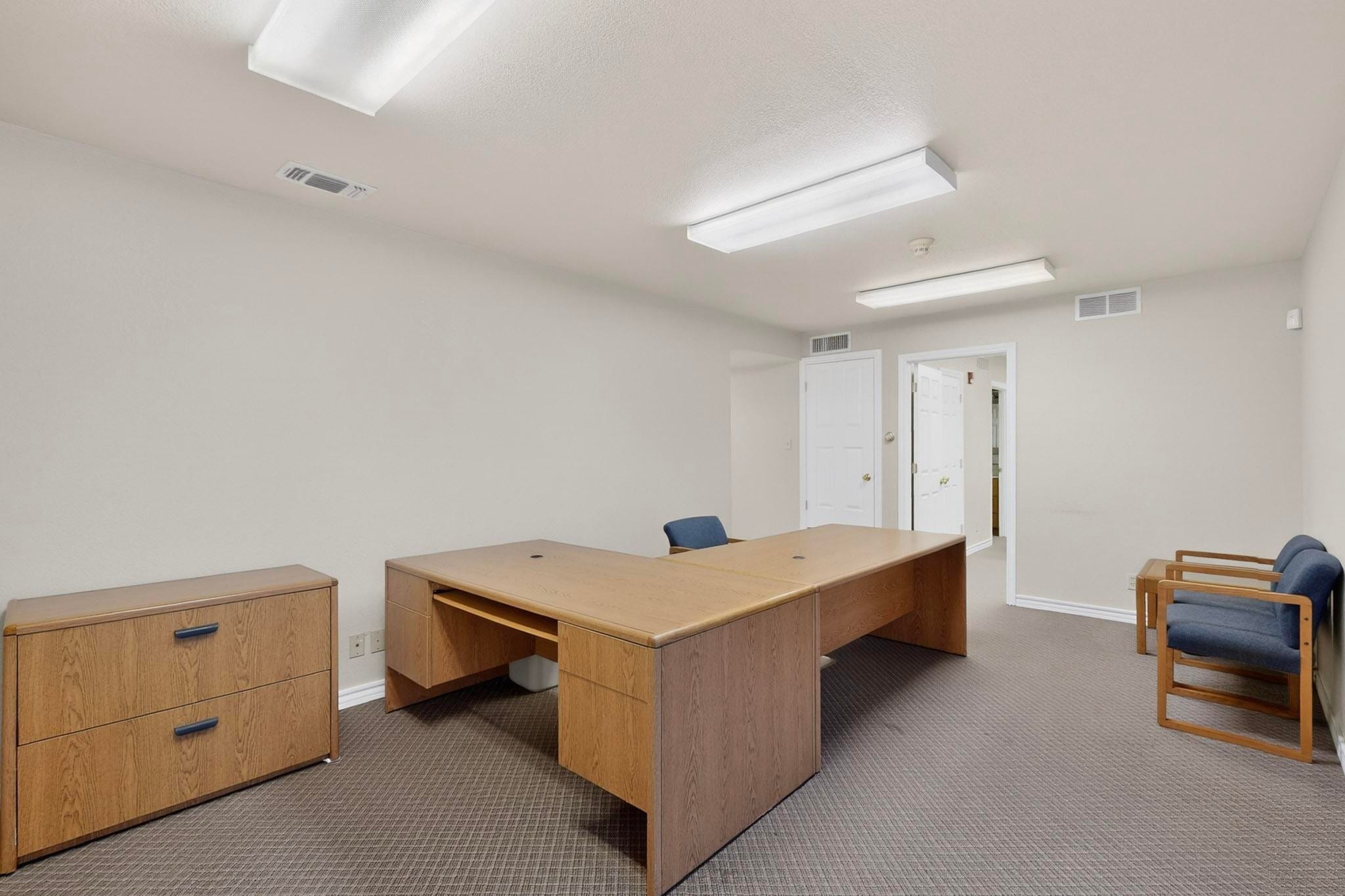 2620 Carson St, Haltom City, TX for lease Interior Photo- Image 1 of 16