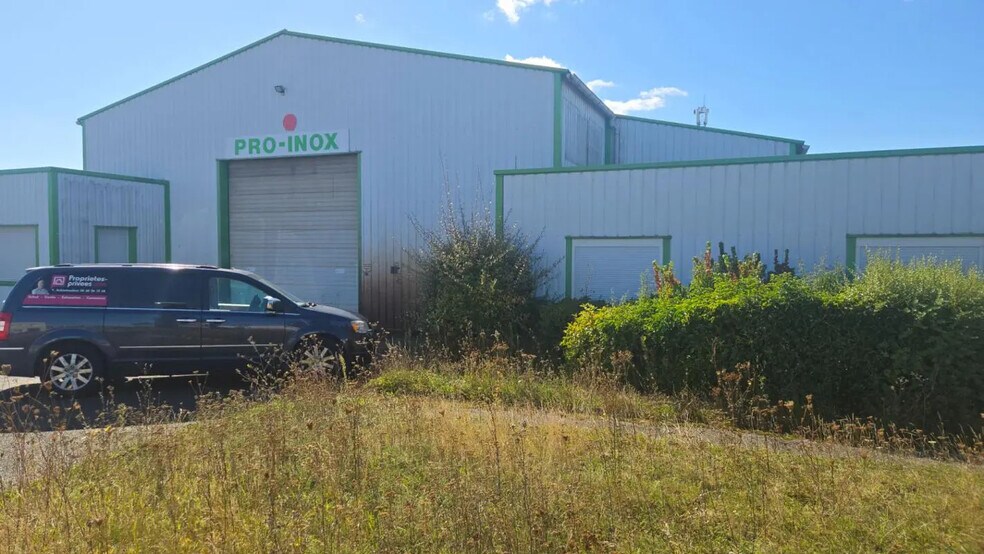 Flex in Dreux for sale - Building Photo - Image 3 of 17