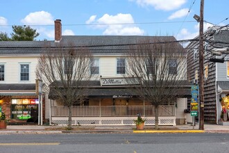 1 N Main St, Allentown, NJ à louer Photo du bâtiment- Image 1 de 25